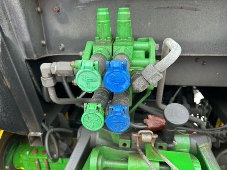 2016-john-deere-5085e-image-45