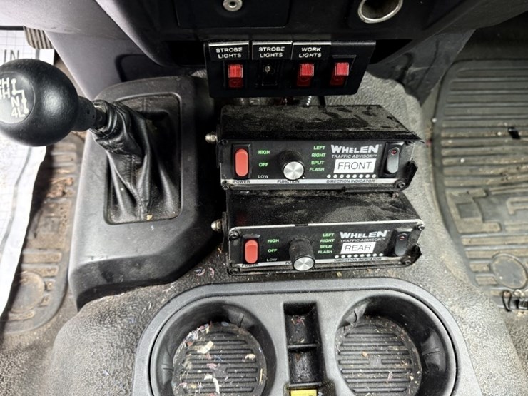 2017-ford-f550-sd-image-37