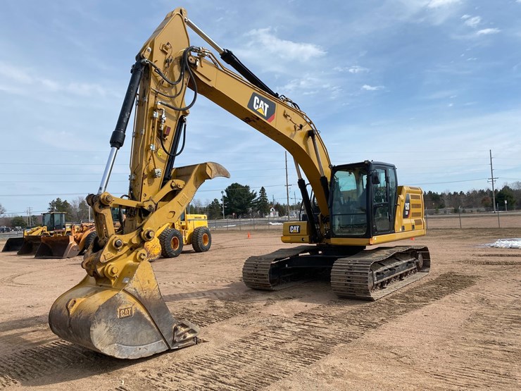 2018-caterpillar-320-image-1