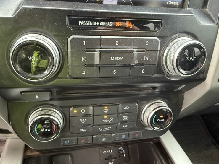 2015-ford-f150-image-41