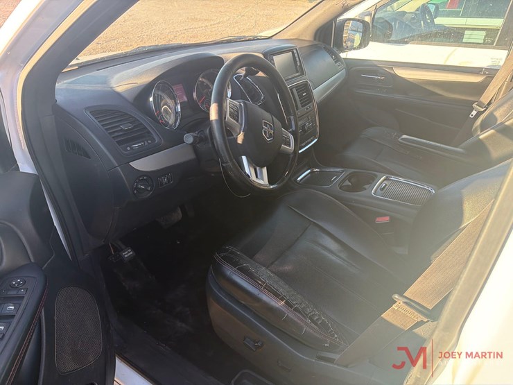 2019-dodge-grand-caravan-image-17