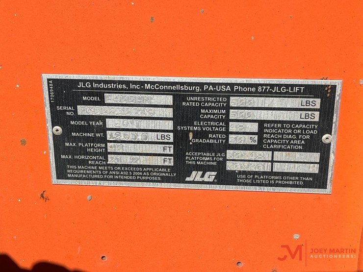 2020-jlg-e400a-image-5
