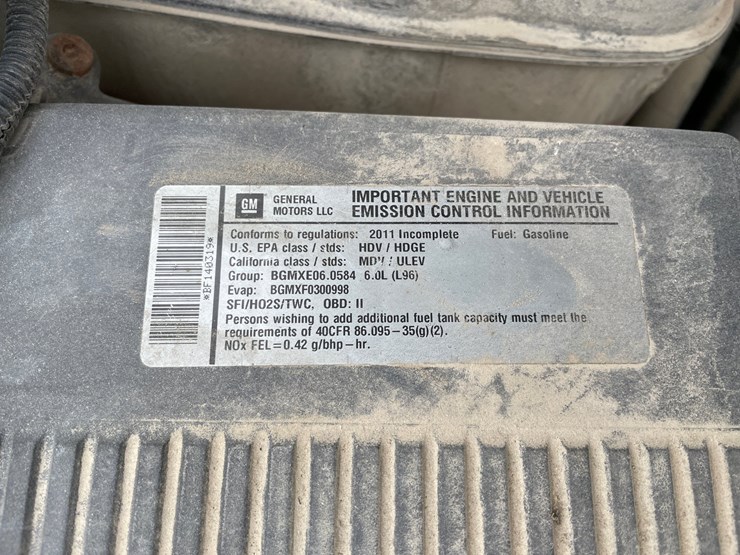 2011-chevrolet-3500-image-53