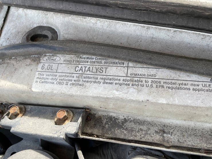 2006-ford-e350-image-28