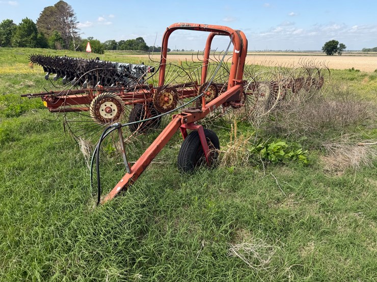 #46931-•-rossi-rt79-hay-rake-image-1