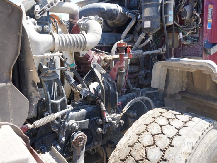 2018-mack-granite-gu713-image-26