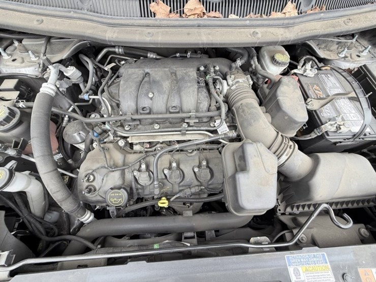 2017-ford-explorer-image-15