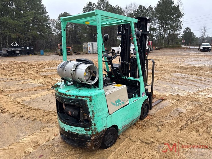 mitsubishi-fgc18-straight-mast-forklift-image-2