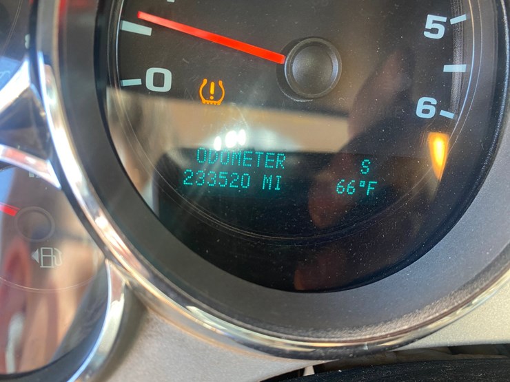 2012-chevrolet-silverado-1500-image-45