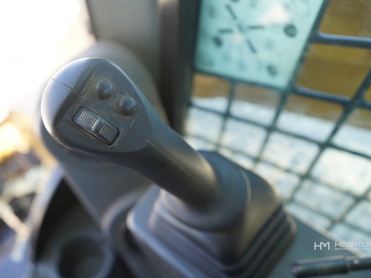 2020-caterpillar-289d3-image-13