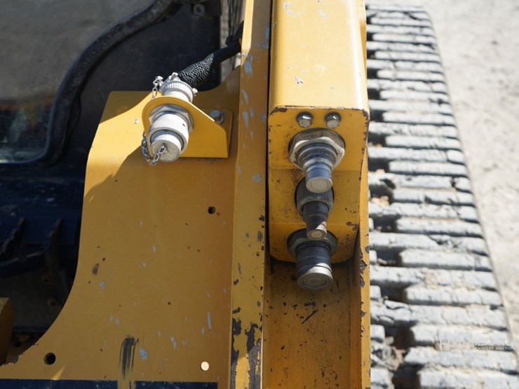 2020-caterpillar-289d3-image-6