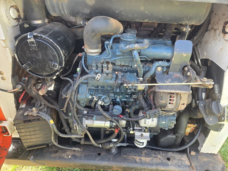 2010-bobcat-t650-image-20