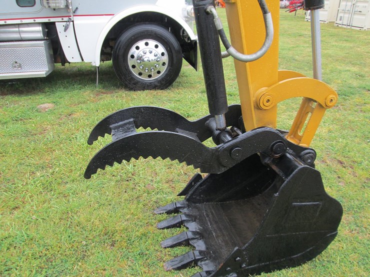 caterpillar-305.5-image-31