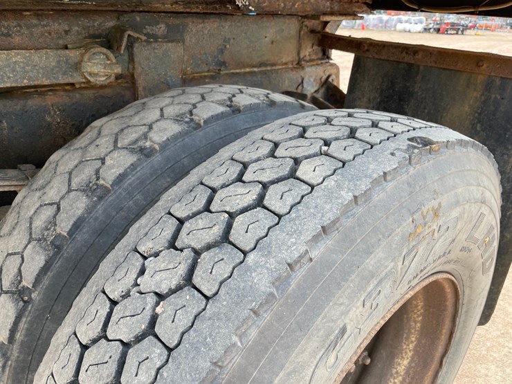 1995-international-2554-image-35