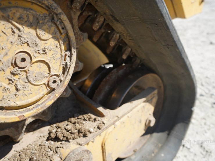 2020-caterpillar-289d3-image-29