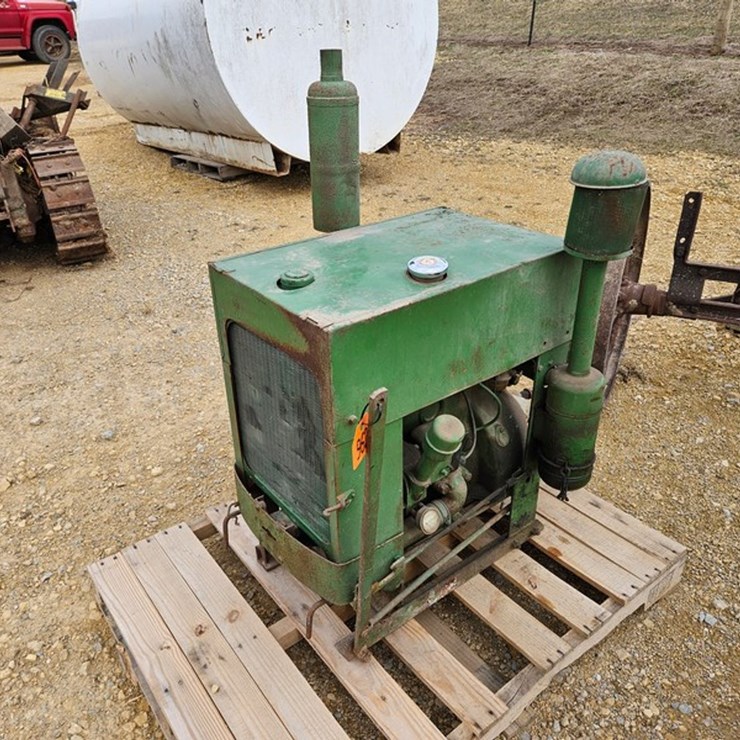 #962 • John Deere Engine