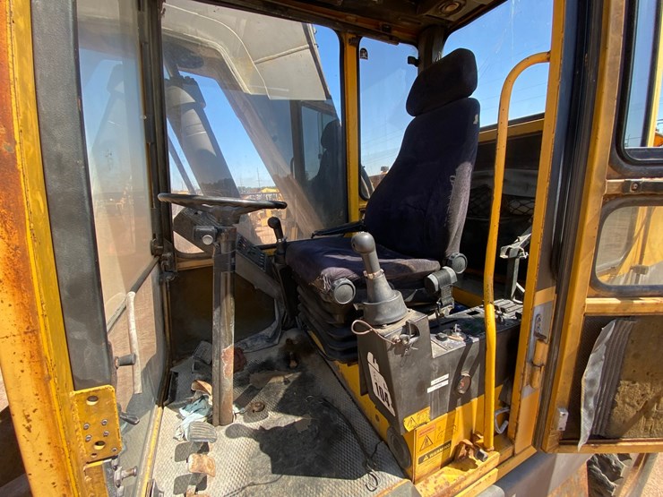 1996-akerman-ew200-image-38