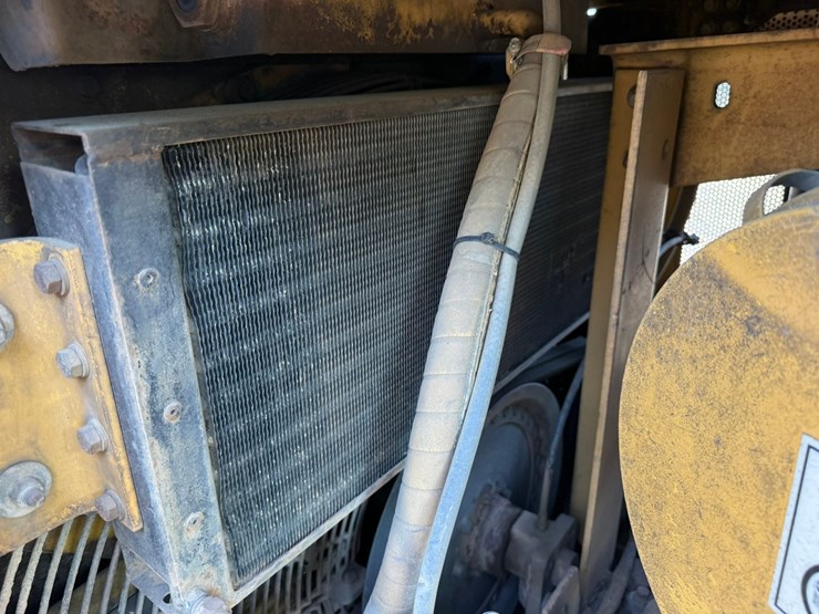 1998-caterpillar-d6r-xl-image-65