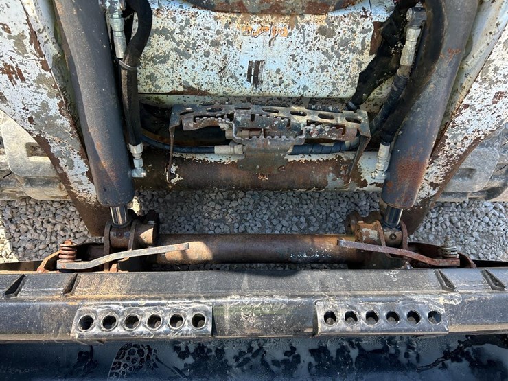 2015-bobcat-t590-image-10