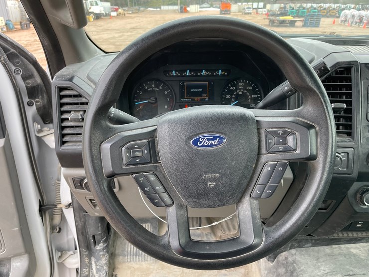2019-ford-f150-image-28