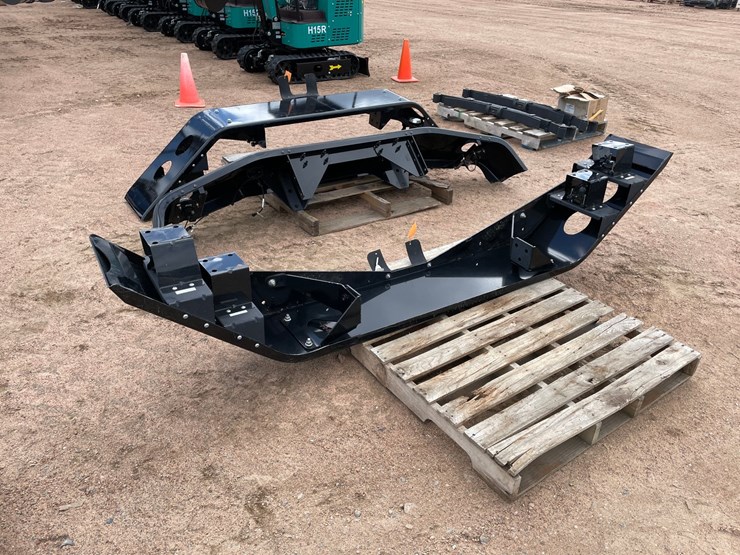 freightliner-108sd-image-2