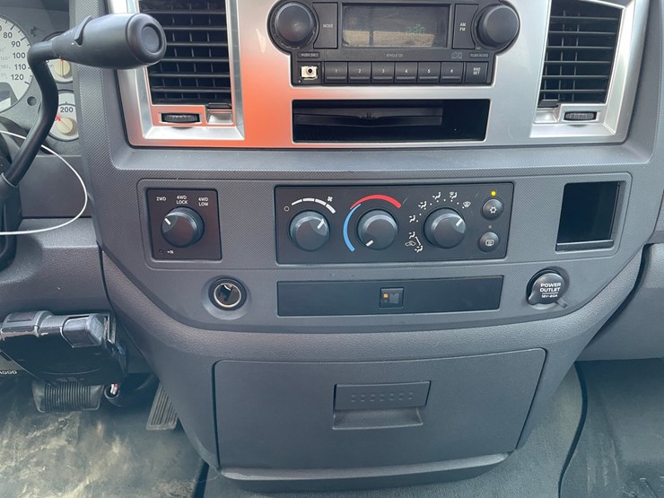 2007-dodge-ram-2500-image-39