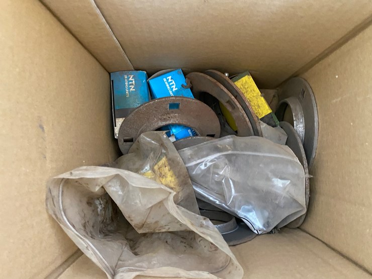 john-deere-230-image-3