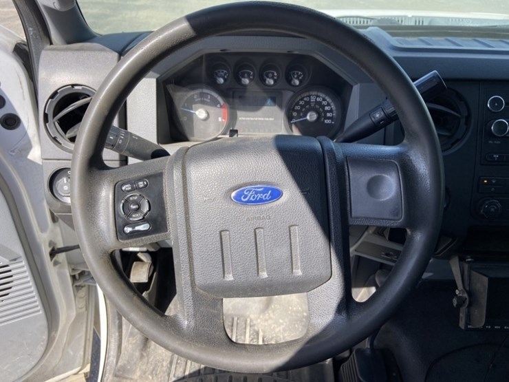 2014-ford-f250-xl-image-19