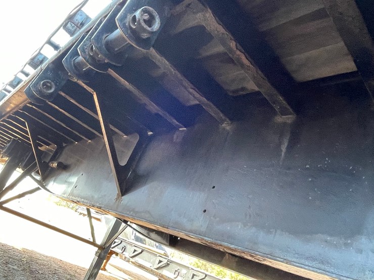 2008-fontaine-48'-flatbed-image-23