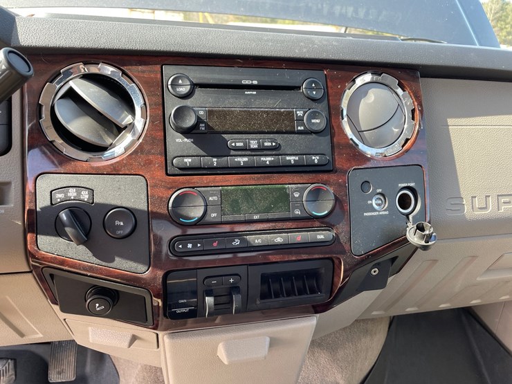 2008-ford-f250-image-37