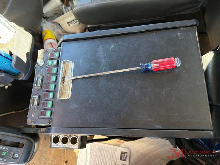 2008-international-7400-image-38