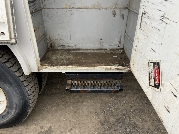 2005-sterling-acterra-image-26