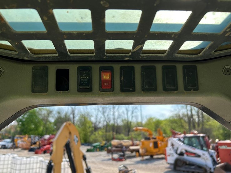 bobcat-t320-image-21