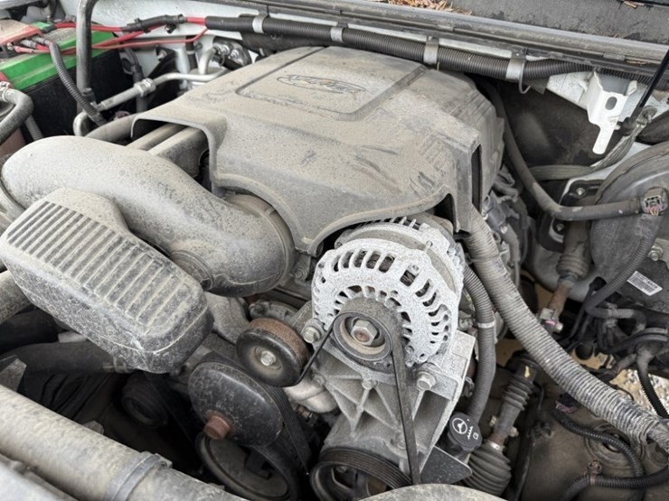 2013-chevrolet-tahoe-image-11