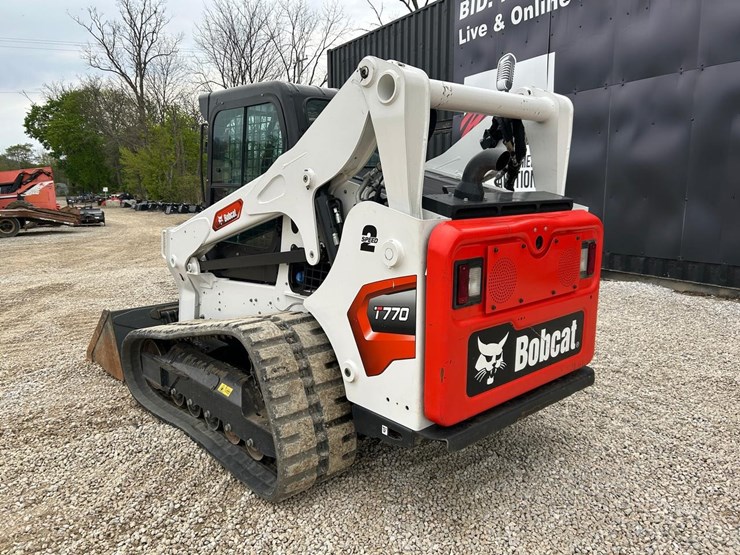 2024-bobcat-t770-image-2