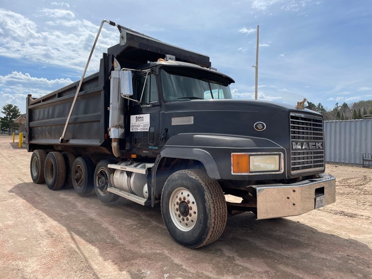 1995-mack-cl713-image-3