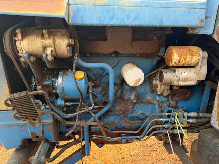 1990-ford-6610-image-23