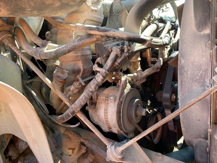 1993-international-8100-image-36