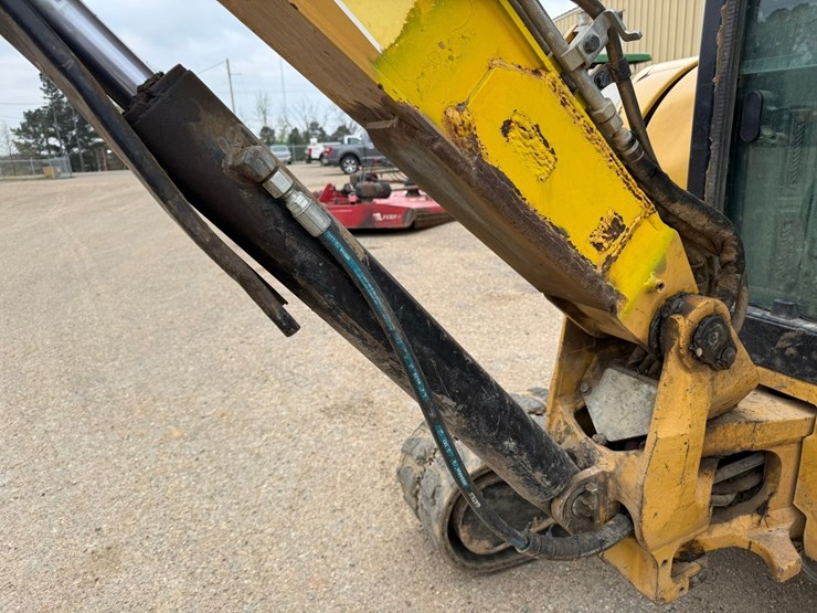 caterpillar-304e2-cr-image-26