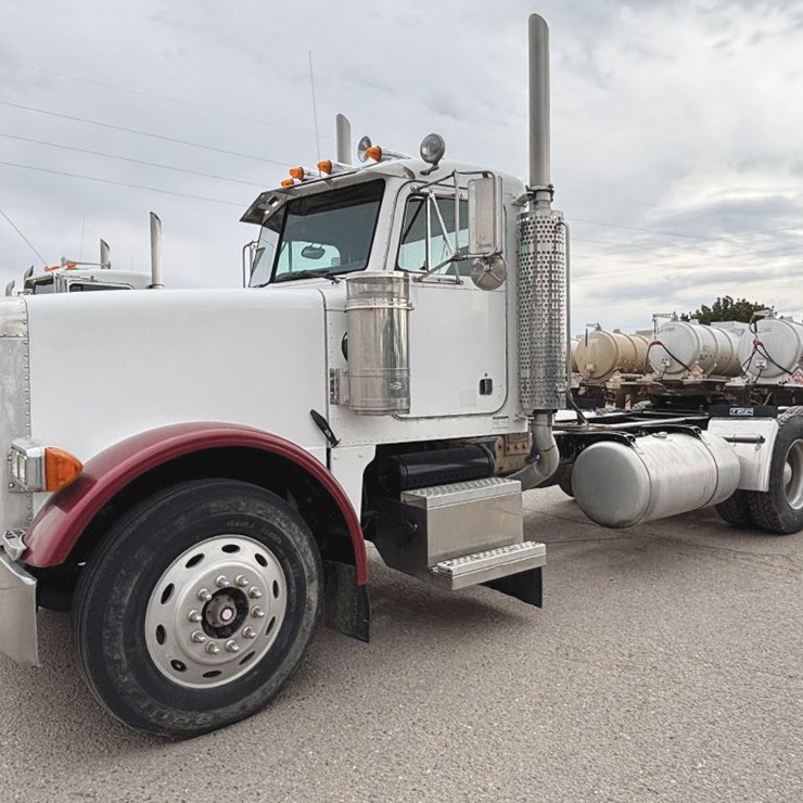 1999 PETERBILT 378