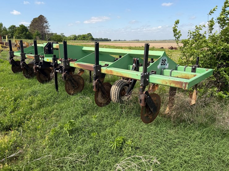 #46934-•-bigham-6-row-38"-terra-till-image-1