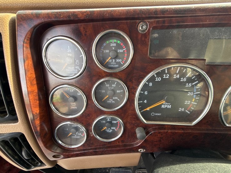 2007-mack-cl733-image-71