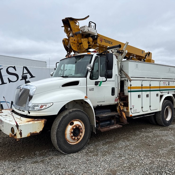 2006 INTERNATIONAL 4400 SBA