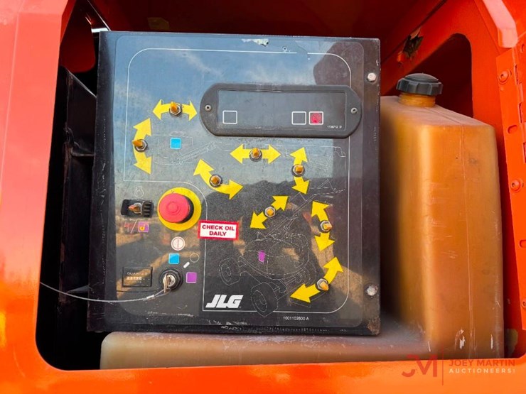 2014-jlg-800aj-image-15