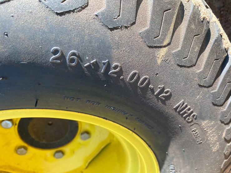 2014-john-deere-1600t-image-31