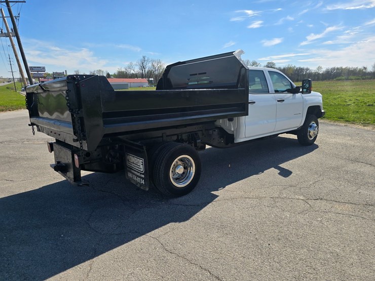 2019-chevrolet-silverado-3500-image-16