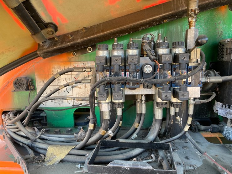 2008-jlg-m600j-image-19