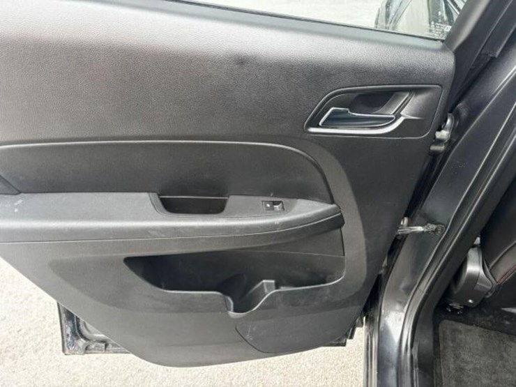 2017-chevrolet-equinox-image-51