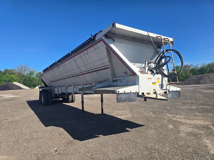 2000-red-river-live-bottom-image-32