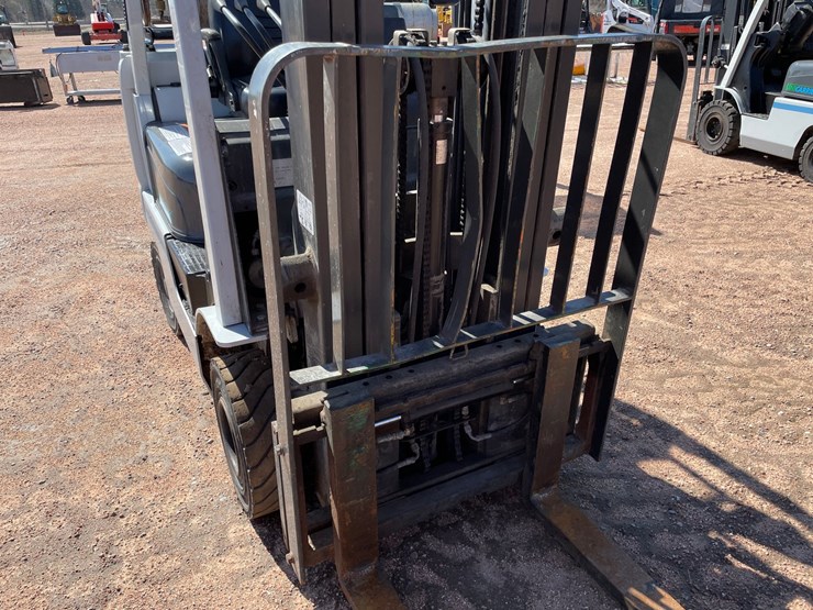 #1135-•-unicarriers-lp-forklift-image-10